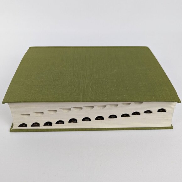 Lime Green Decor Classic Vintage Midcentury Book Rogets Thesaurus 1965 hardcover - Picture 5 of 13